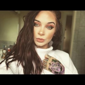 Meet your Posher, Alexandra